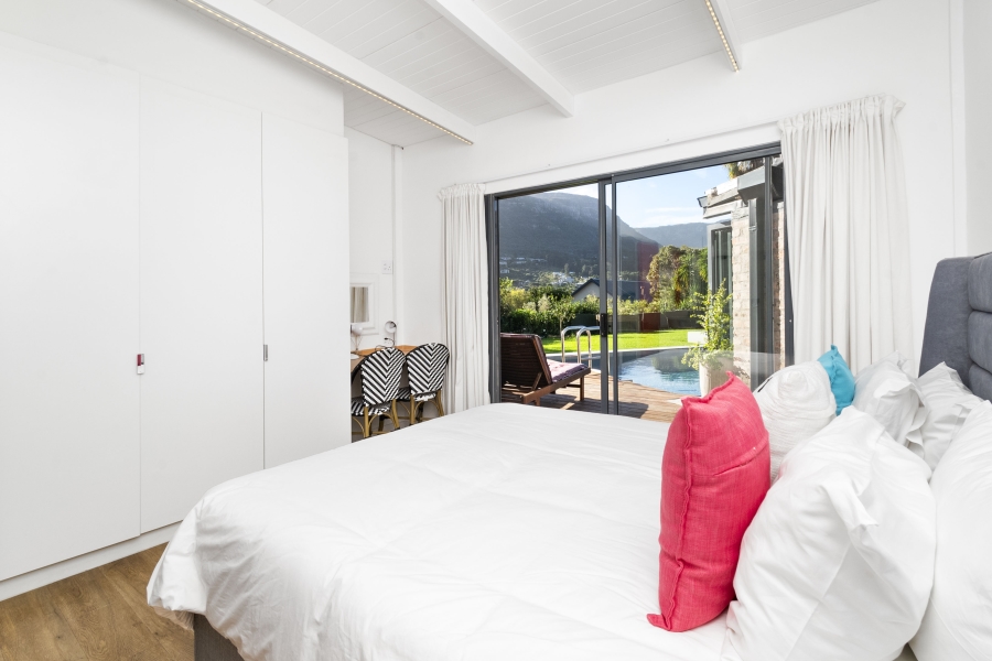 5 Bedroom Property for Sale in Oakhurst Estate Western Cape